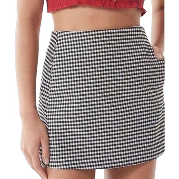 Urban Outfitters Dresses & Skirts - Urban Outfitters black & white gingham high waist pockets mini skirt size Large